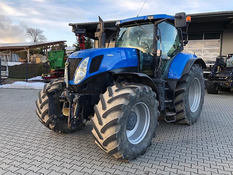 New Holland T7050