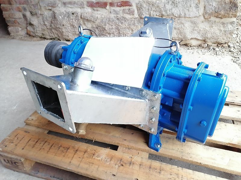 NEU Hofer !! Drehkolbenpumpe 5 m3 !! - Ölantrieb - Steinfangkasten - Güllepumpe Güllezubringer Güllefass Güllewagen Biogas Gülleauflieger Gülleauflieger Pumpstation Pumpe Schleppschlauch Schleppschuhverte Drehkolbenpumpe mit Ölmotor / Ölantrieb Güllepumpe