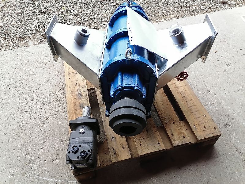 NEU Hofer !! Drehkolbenpumpe 5 m3 !! - Ölantrieb - Steinfangkasten - Güllepumpe Güllezubringer Güllefass Güllewagen Biogas Gülleauflieger Gülleauflieger Pumpstation Pumpe Schleppschlauch Schleppschuhverte Drehkolbenpumpe mit Ölmotor / Ölantrieb Güllepumpe