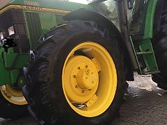 John Deere 6200
