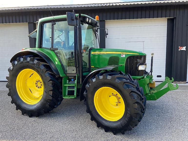 John Deere 6320