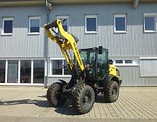 New Holland W 70C