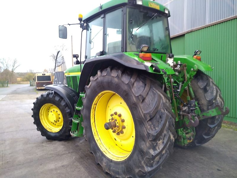 John Deere 7810