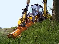 Humus KMA mit Hydraulikantrieb! Schwerer Mulcher zum Frontanbau an Radlader, große Auslegermäher oder Bagger optional auch als Safety-Mulcher erhältlich