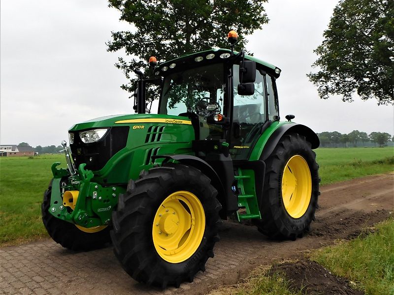 John Deere 6110R