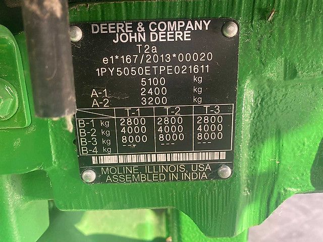 John Deere 5050E