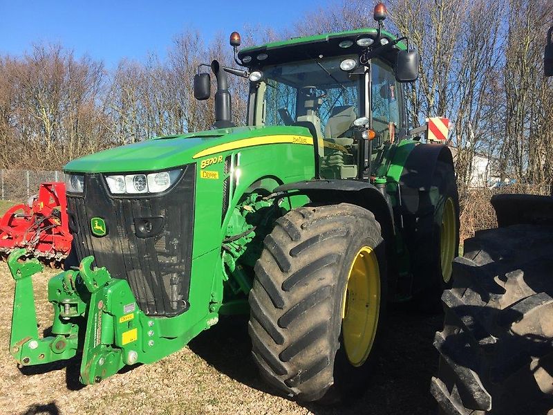 John Deere 8370R