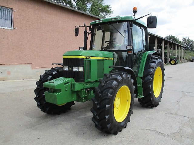 John Deere 6310