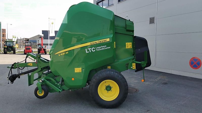 John Deere V 451 M HC25