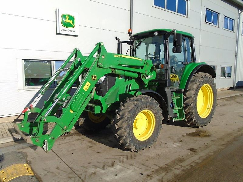 John Deere 6110M