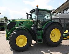 John Deere 6215R
