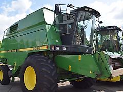 John Deere 2056