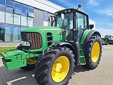 John Deere 7430