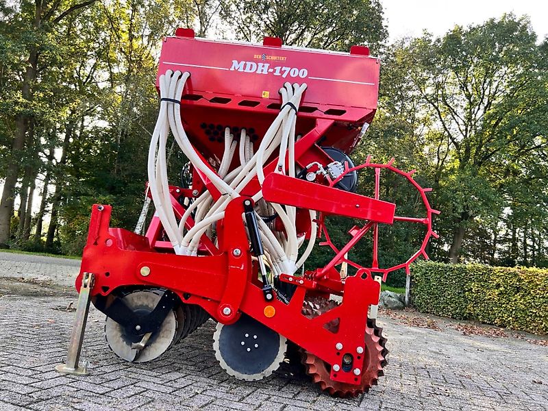 Moore MDH 1700 DEMO machine