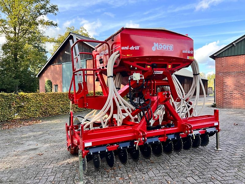 Moore MDH 1700 DEMO machine