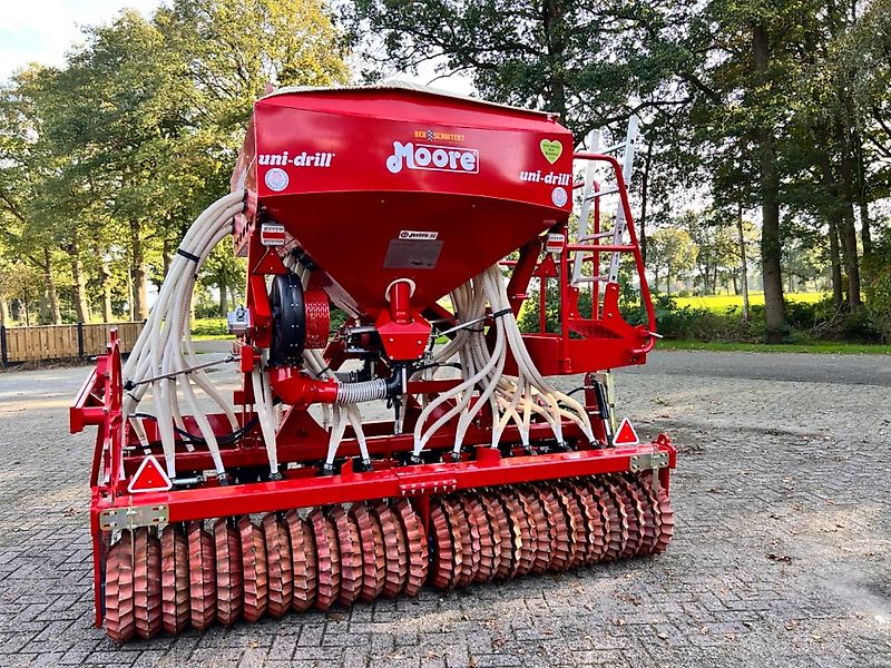 Moore MDH 1700 DEMO machine