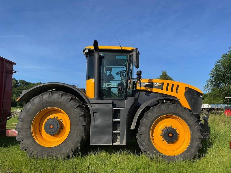 JCB 8330