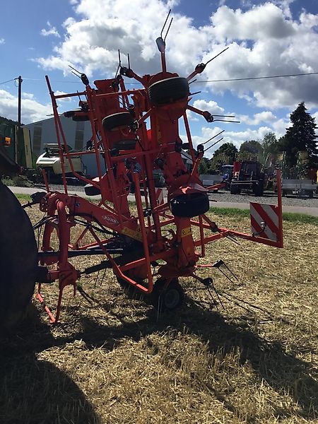 Kuhn GF8702