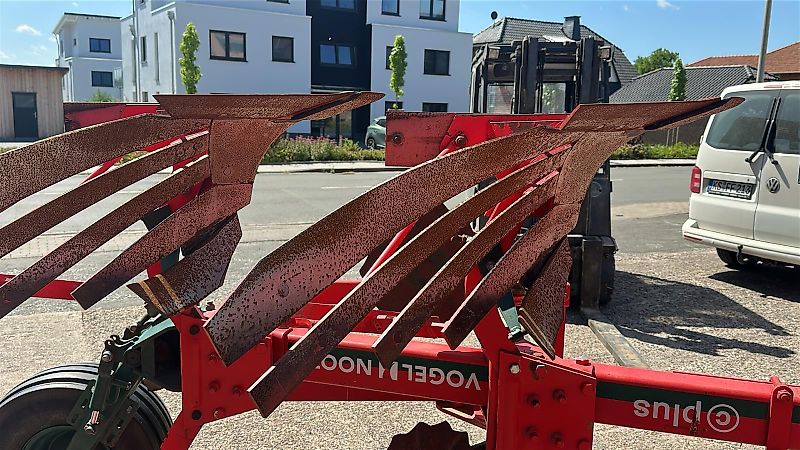 Vogel & Noot XM950 Vario Plus, 4Schar, BJ 2015, Steinsicherung, hydr. Packerarm, Verschleißteile sehr gut