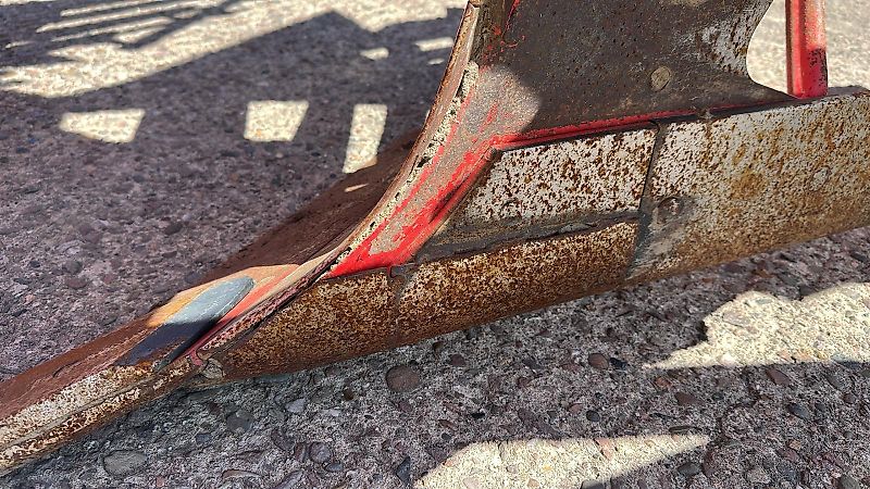 Vogel & Noot XM950 Vario Plus, 4Schar, BJ 2015, Steinsicherung, hydr. Packerarm, Verschleißteile sehr gut