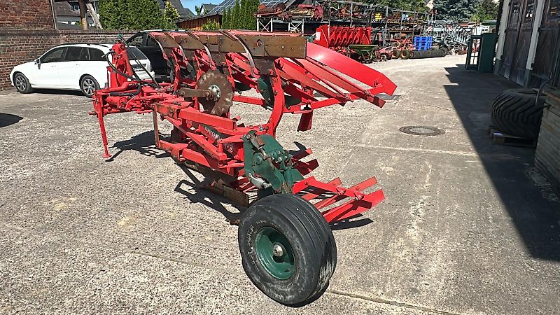 Vogel & Noot XM950 Vario Plus, 4Schar, BJ 2015, Steinsicherung, hydr. Packerarm, Verschleißteile sehr gut