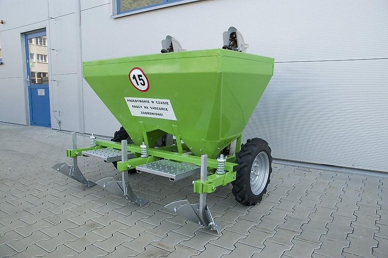 Bomet Kartoffelpflanzmaschine / Potato planter / Planteuse de pomme de terre / Piantapatate / Plantadora de patatas / Сажалка / Sadzarka ziemniaków