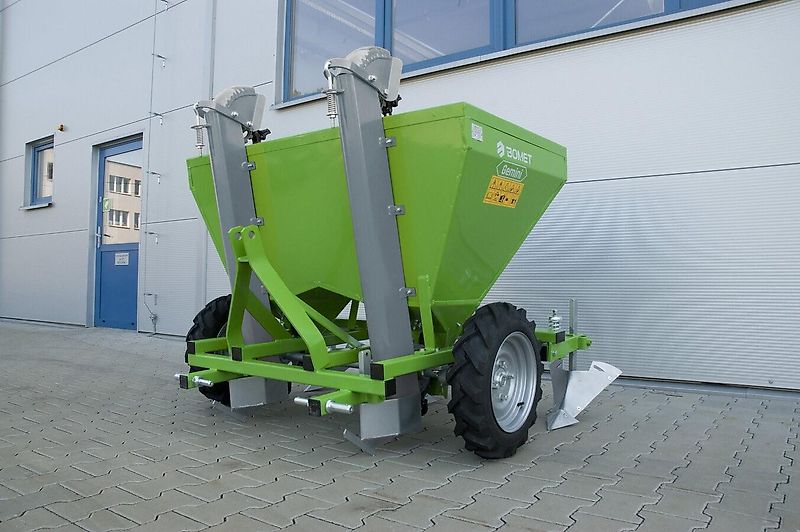 Bomet Kartoffelpflanzmaschine / Potato planter / Planteuse de pomme de terre / Piantapatate / Plantadora de patatas / Сажалка / Sadzarka ziemniaków