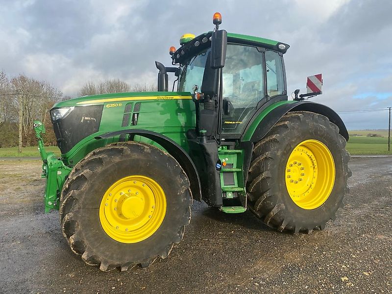 John Deere 6250