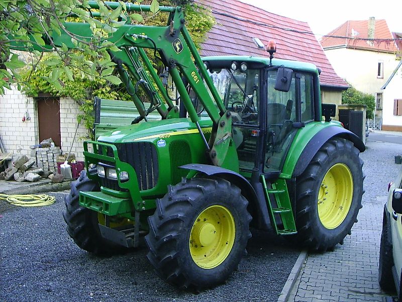 John Deere 6620