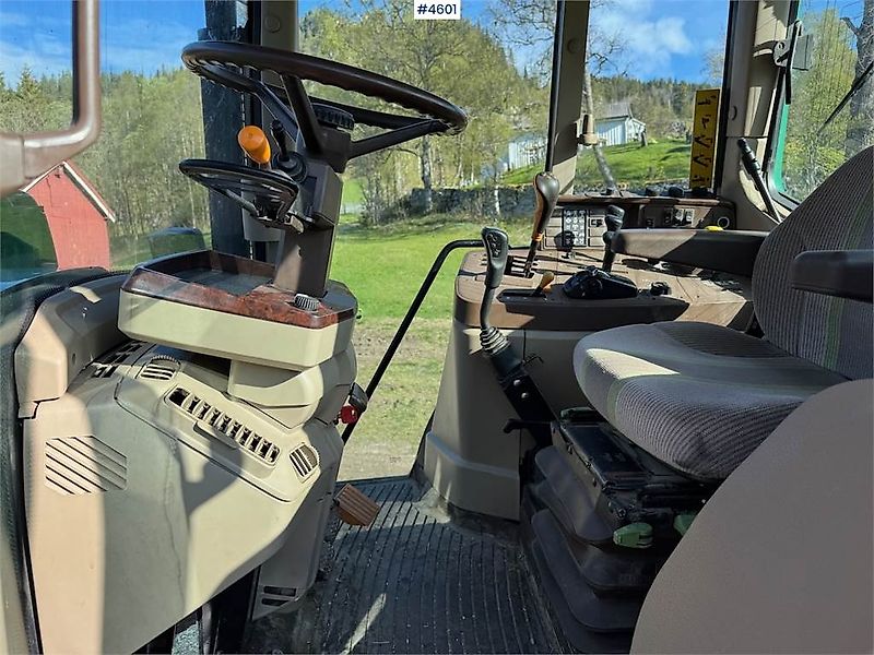 John Deere 6620