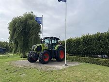 Claas Axion 830