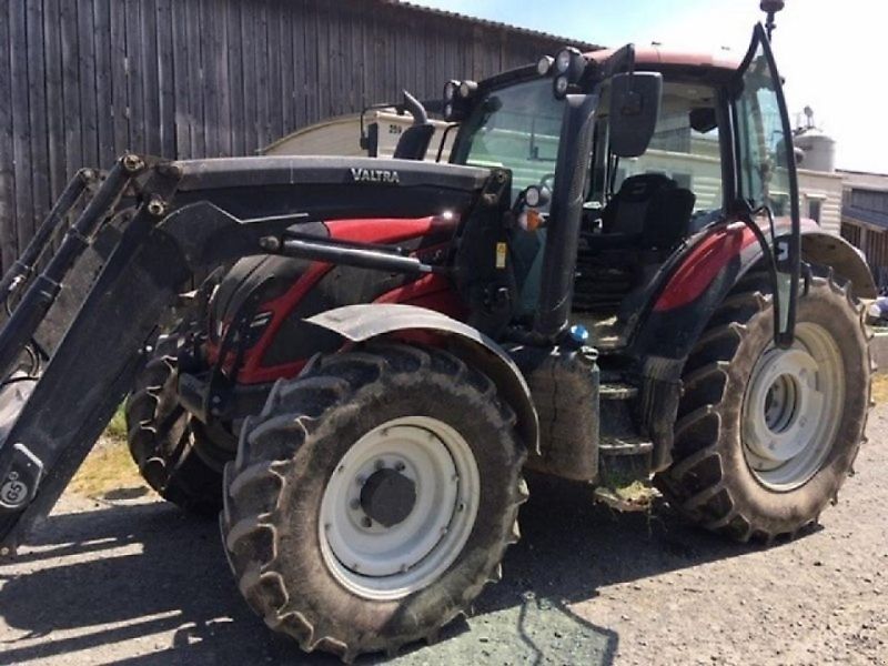Valtra N104h