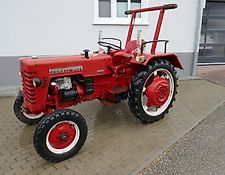 McCormick D-324 "Motor komplett überholt" Gepflegter Traktor