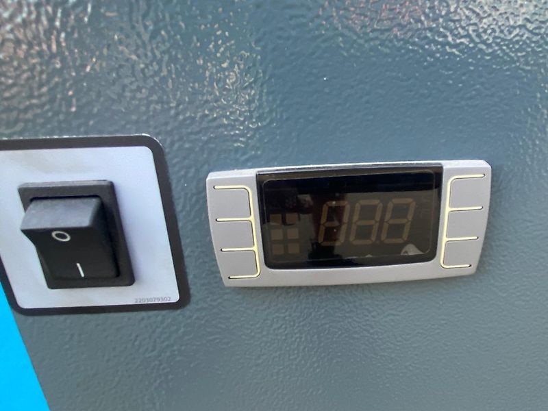 Atlas Copco GA10 Kompressor mit FX50 Kältetrockner und Kessel