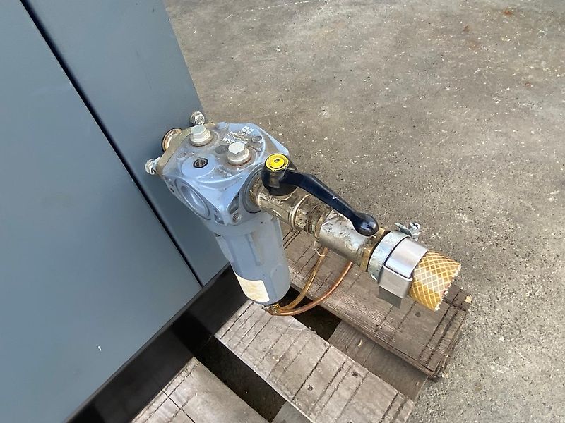 Atlas Copco GA10 Kompressor mit FX50 Kältetrockner und Kessel