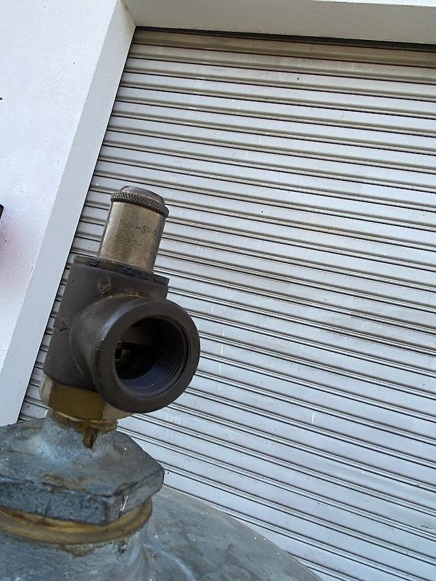 Atlas Copco GA10 Kompressor mit FX50 Kältetrockner und Kessel