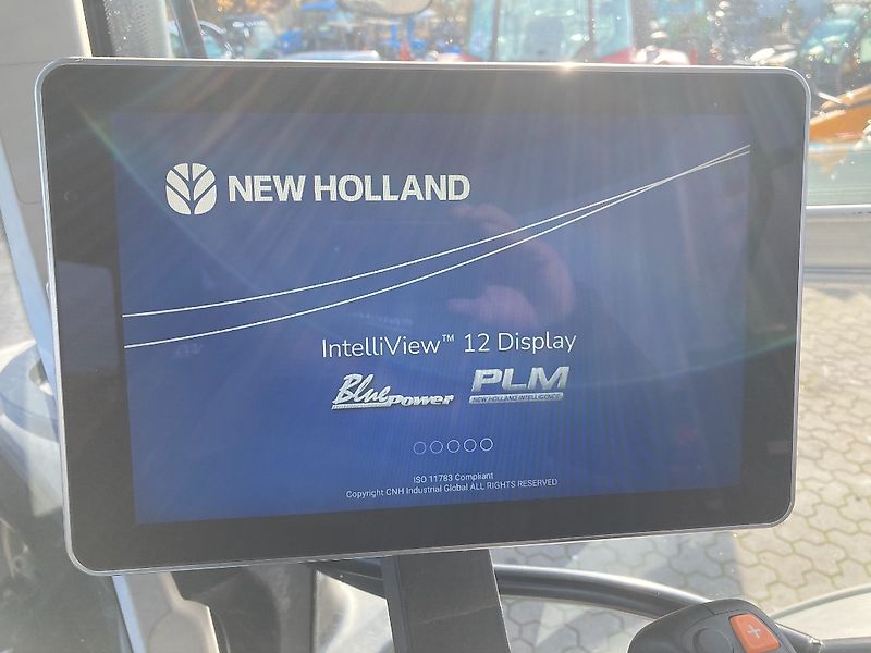 New Holland T7.300