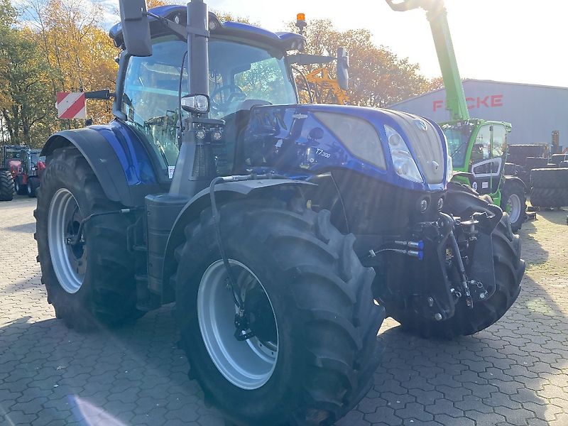 New Holland T7.300