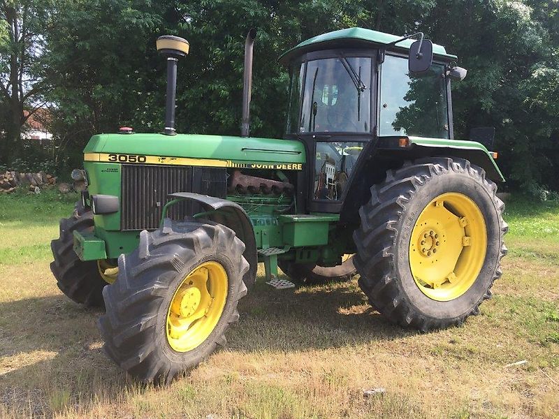 John Deere 3050