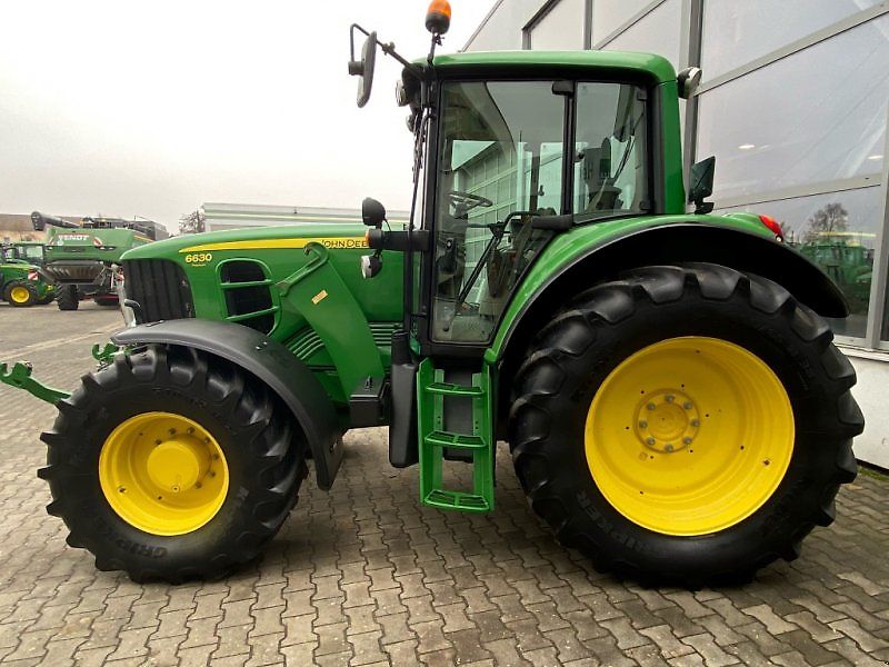 John Deere 6630