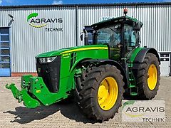 John Deere 8320 R