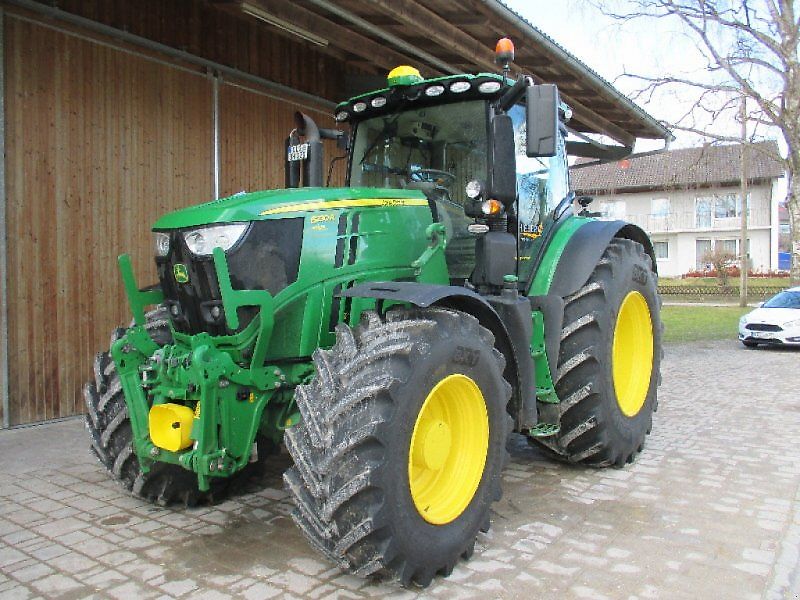 John Deere 6230R