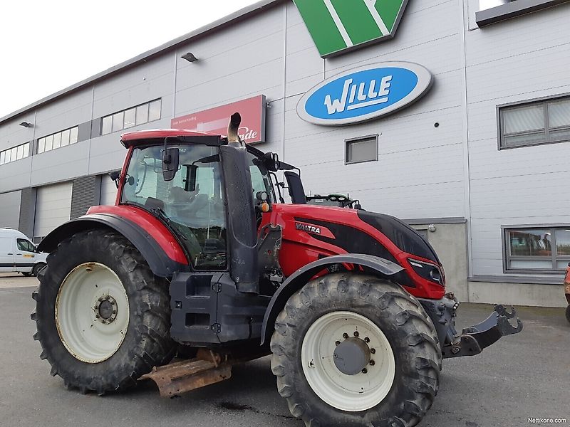 Valtra T174 