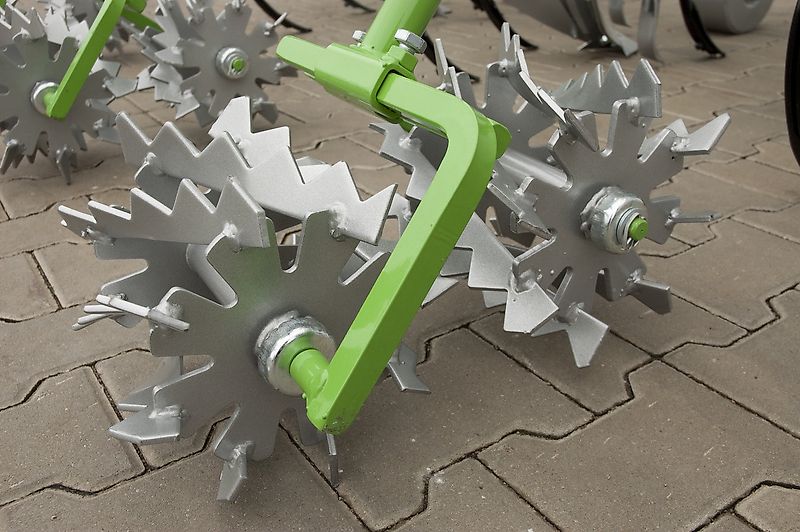 MD BO Norma Häufelpflug mit walze