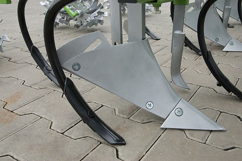 MD BO Norma Häufelpflug mit walze