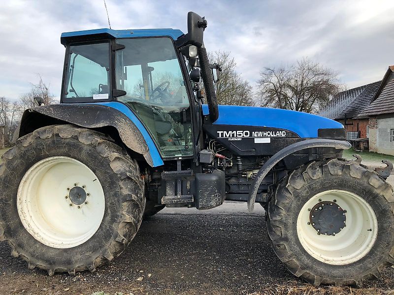 New Holland TM150