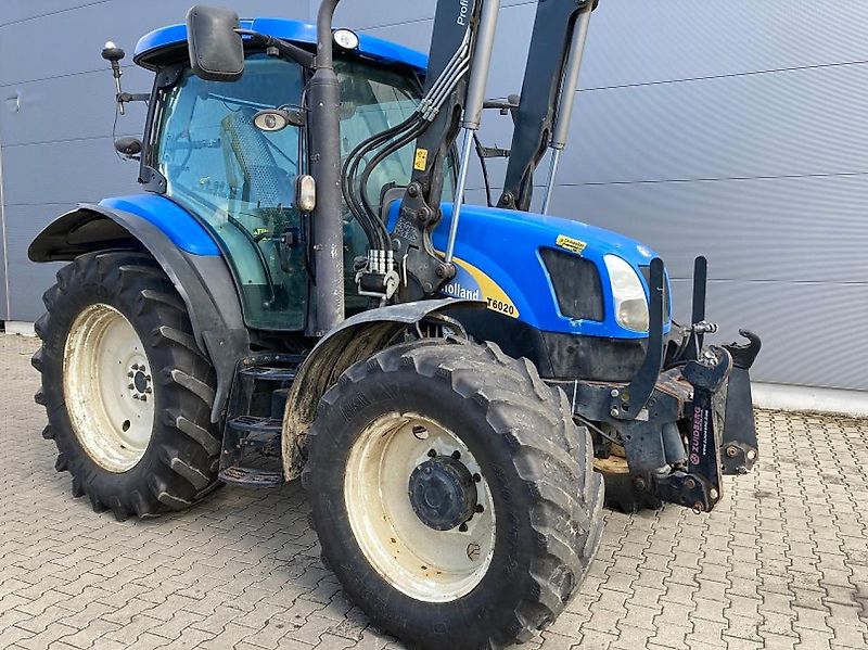 New Holland T6020