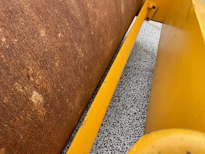 Dynapac CH47 Getrokken wals