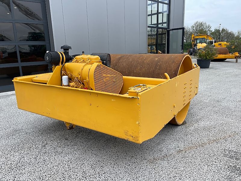 Dynapac CH47 Getrokken wals