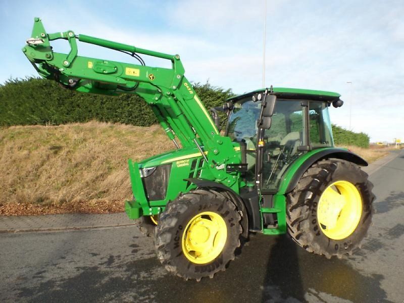 John Deere 5090M